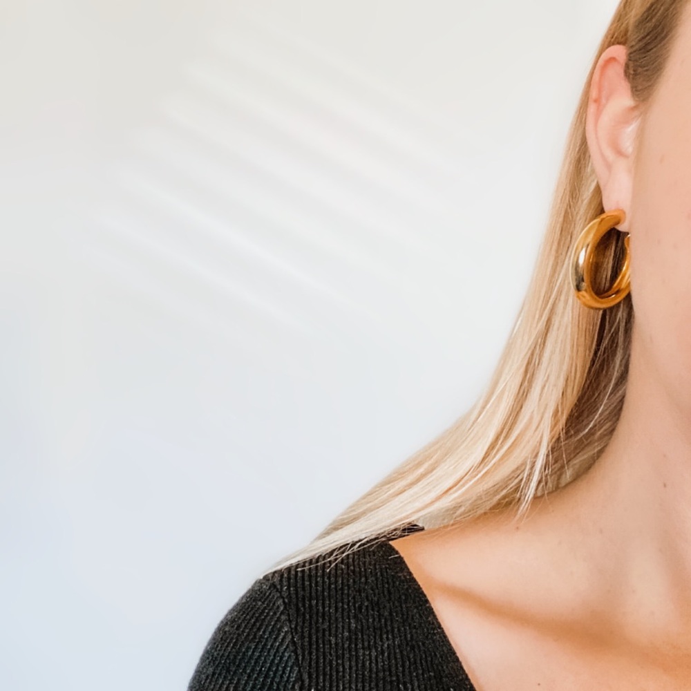 Vintage 90s Chunky Gold Hoops - Picture 3 of 6